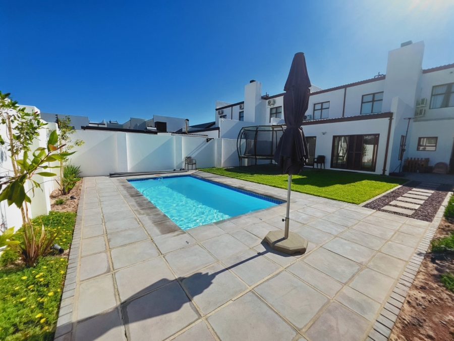 4 Bedroom Property for Sale in Sandown Western Cape